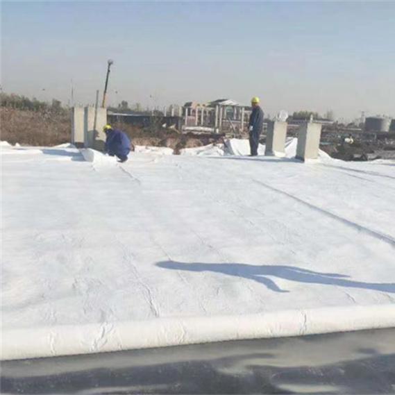 土工布防渗水施工
